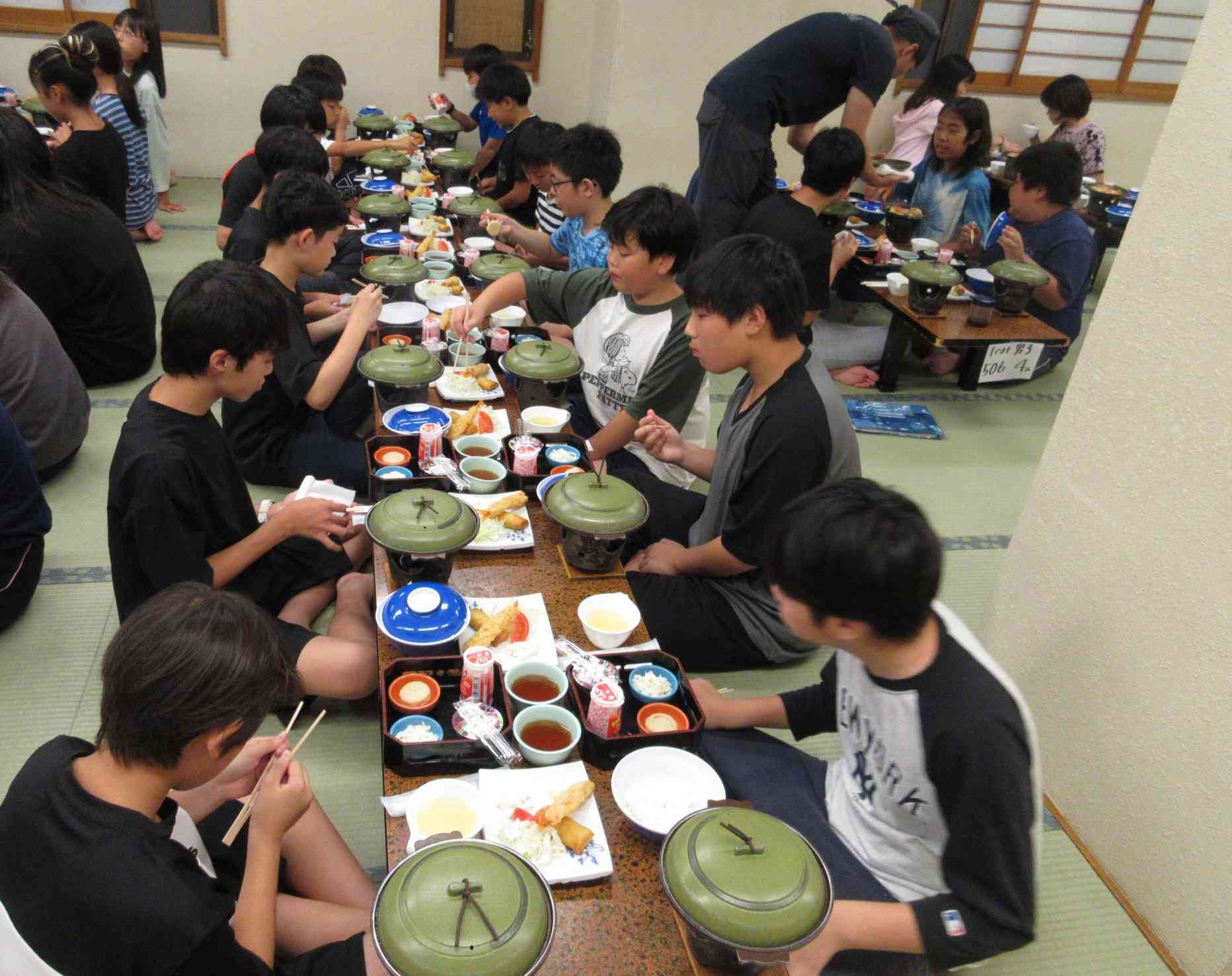 ③